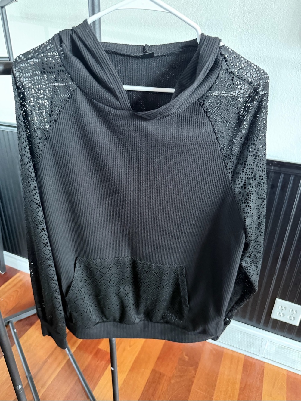 SHEIN Black Lace-Sleeve Hooded Pullover Sweatshirt